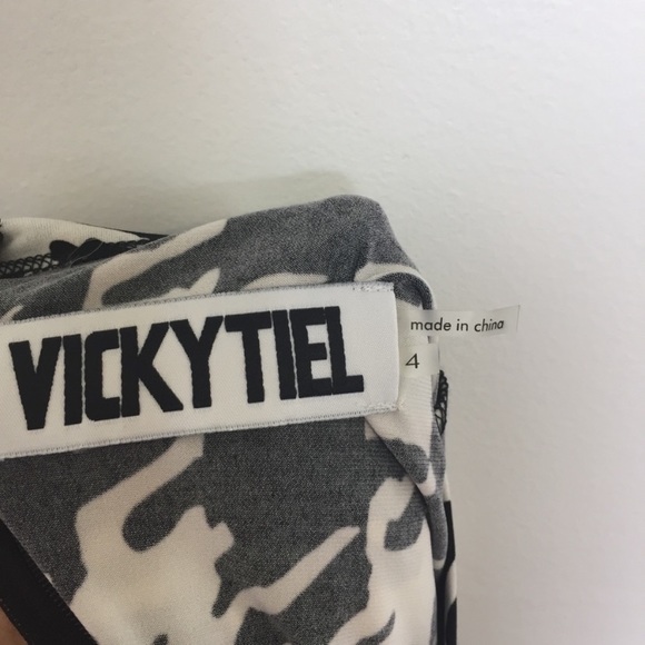 VickeyTiel Sleeveless Houndstooth Pattern Dress - Picture 6 of 7